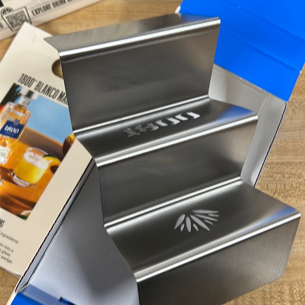 New 1800 Taco Holder Stand